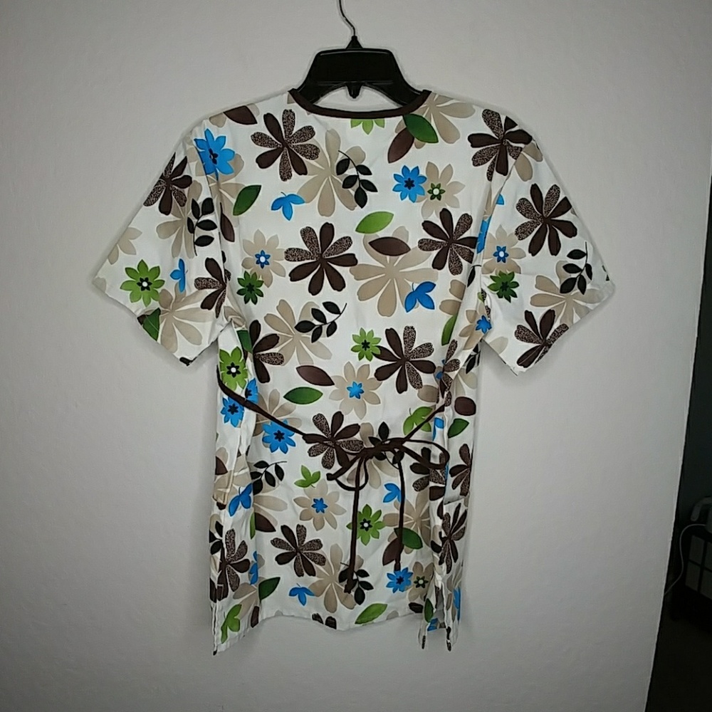 Fall Floral Print SB Scrubs Top Size M - Picture 3 of 4